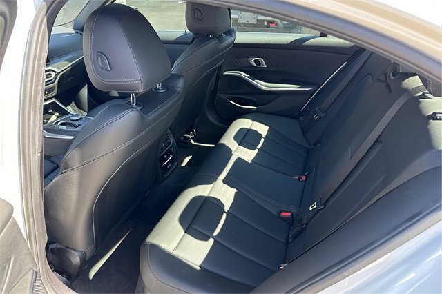 Used 2024 BMW 330i Sedan image 10