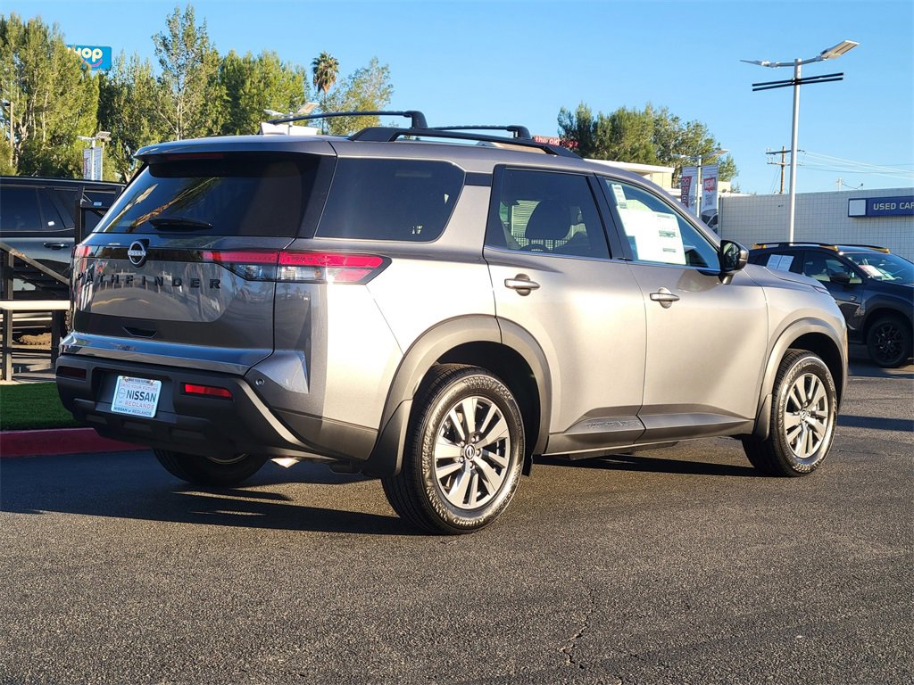 New 2025 Nissan Pathfinder SV w/ Black Appearance Package image 2