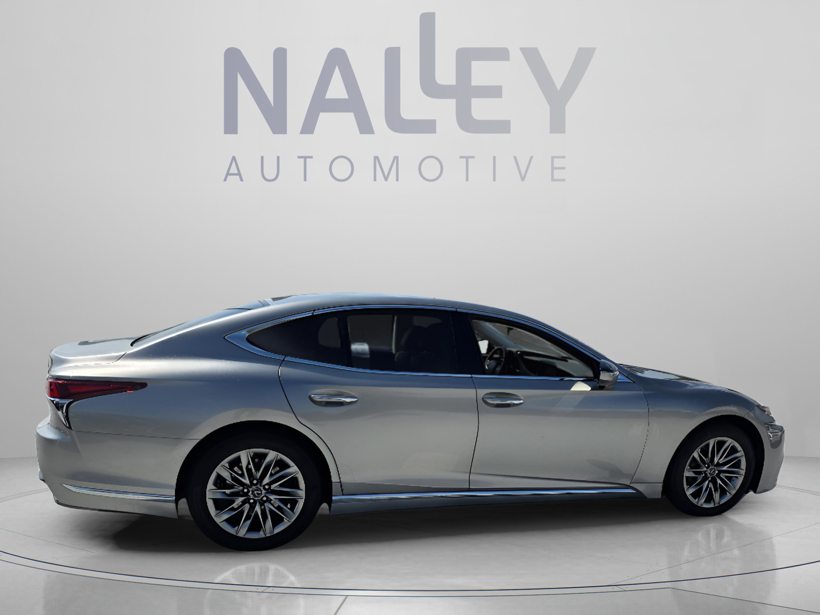 Used 2018 Lexus LS 500 w/ Accessory Package (Z2) image 6