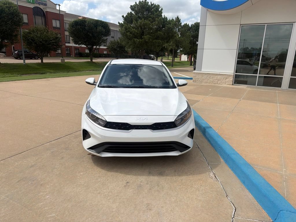 Used 2024 Kia Forte LXS w/ LXS Technology Package FWD image 6