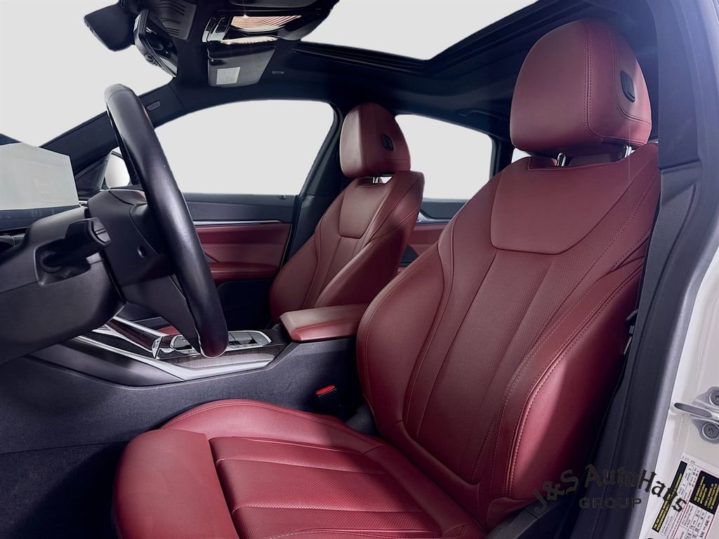 Used 2023 BMW i4 eDrive35 image 11