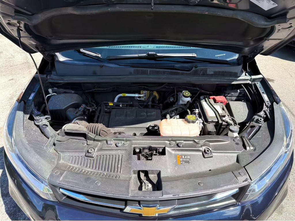 Used 2021 Chevrolet Trax LS w/ Tint and Cruise Package image 19