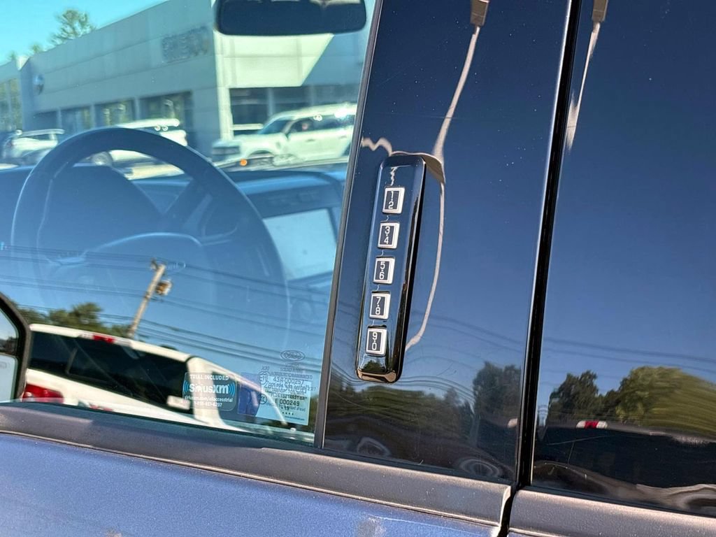 Used 2019 Ford F150 XLT w/ Equipment Group 302A Luxury AWD/4WD image 7