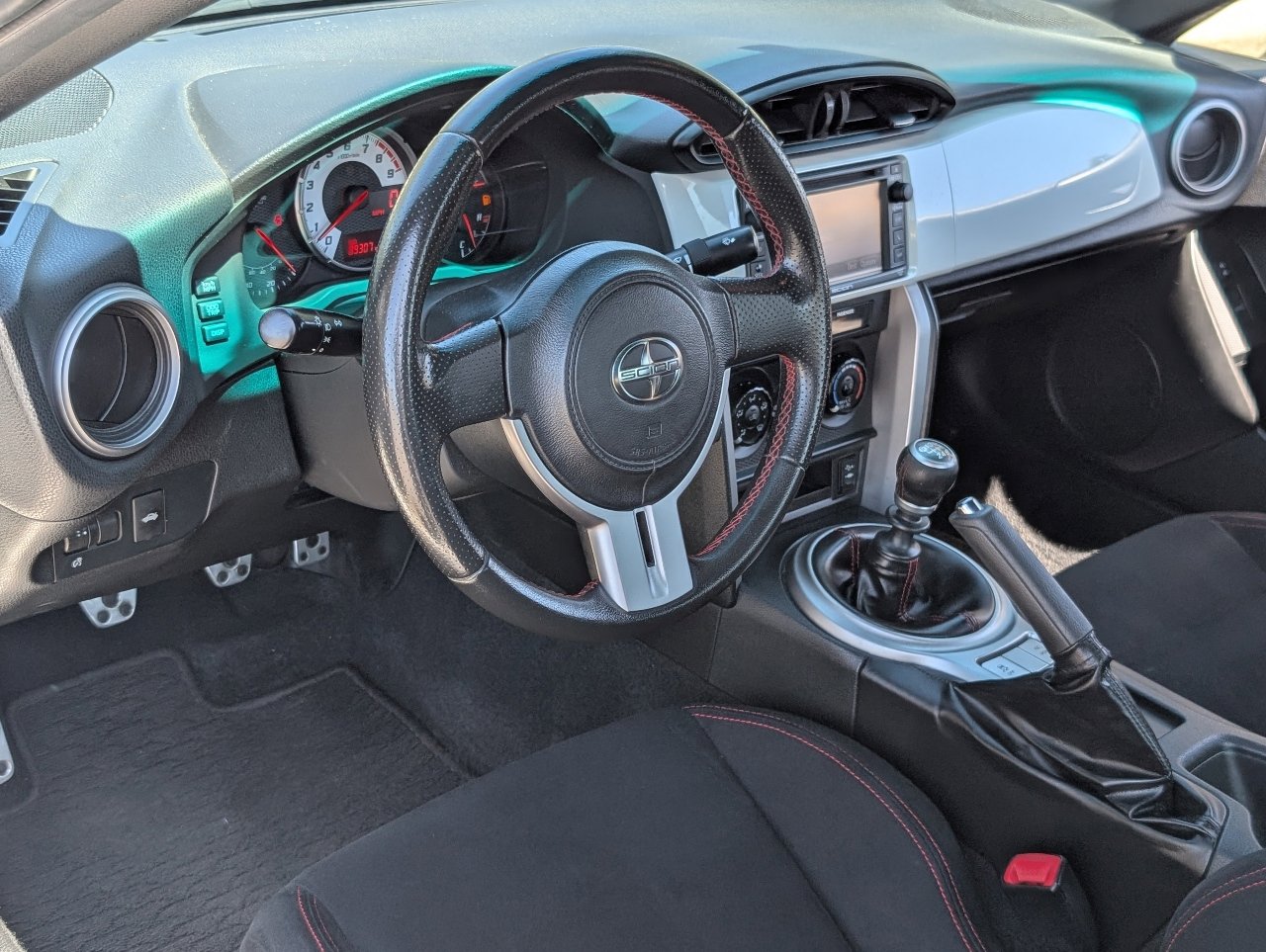 Used 2013 Scion FR-S image 12