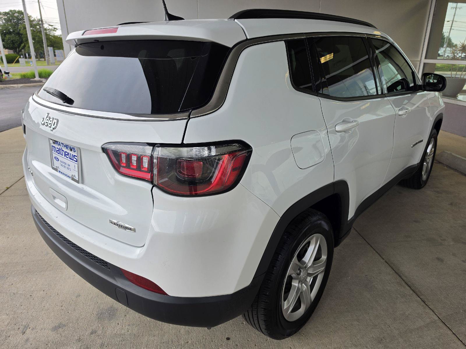 Used 2024 Jeep Compass Latitude AWD/4WD image 5