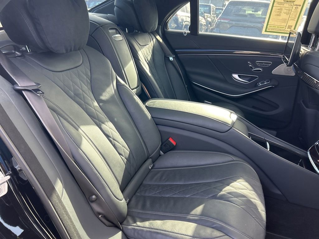 Used 2017 Mercedes-Benz S 550 Sedan image 28