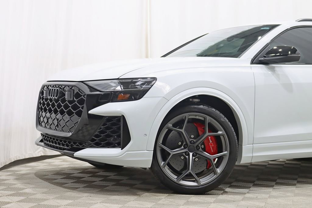 Used 2026 Audi RS Q8 performance image 3