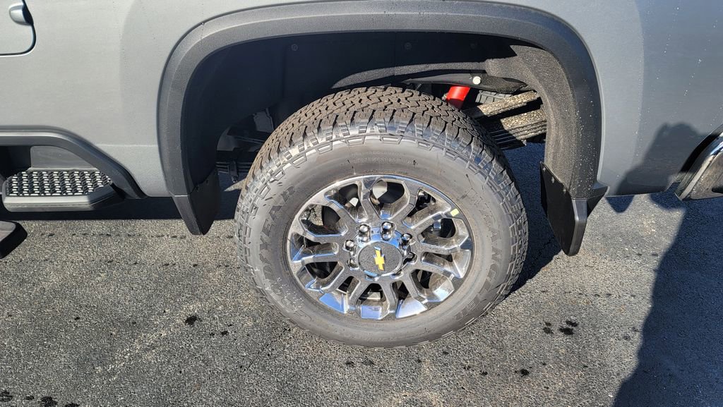 New 2026 Chevrolet Silverado 2500 LTZ w/ LTZ Convenience Package AWD/4WD image 8