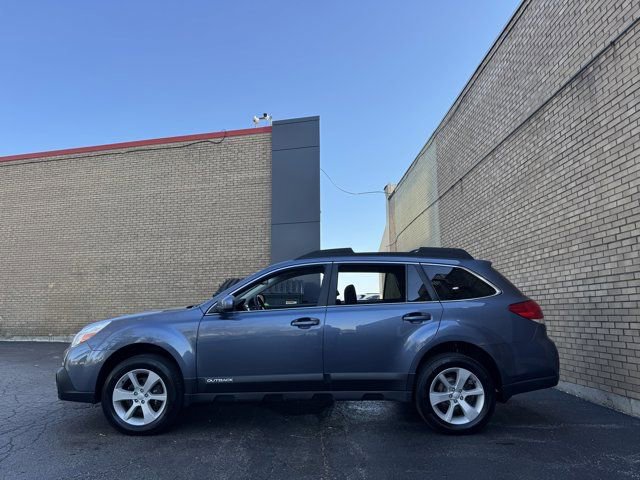 Used 2013 Subaru Outback 2.5i Premium AWD/4WD image 25