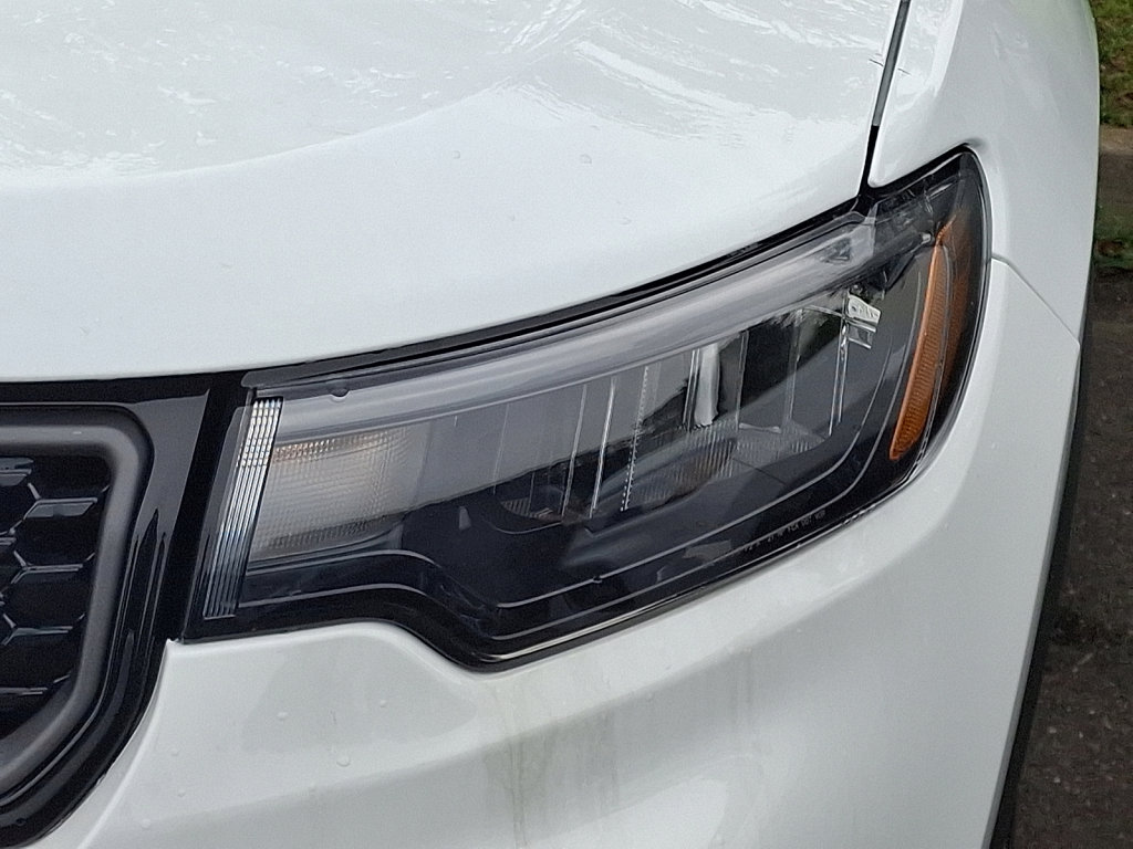 New 2025 Jeep Compass Limited w/ Sun & Sound Group image 4