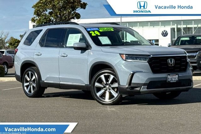 Certified 2024 Honda Pilot Touring image 1