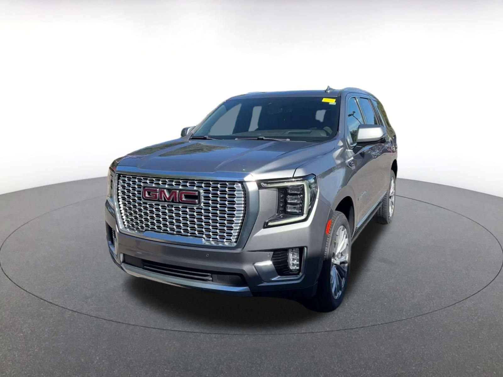 Used 2022 GMC Yukon Denali w/ Denali Premium Package RWD image 4