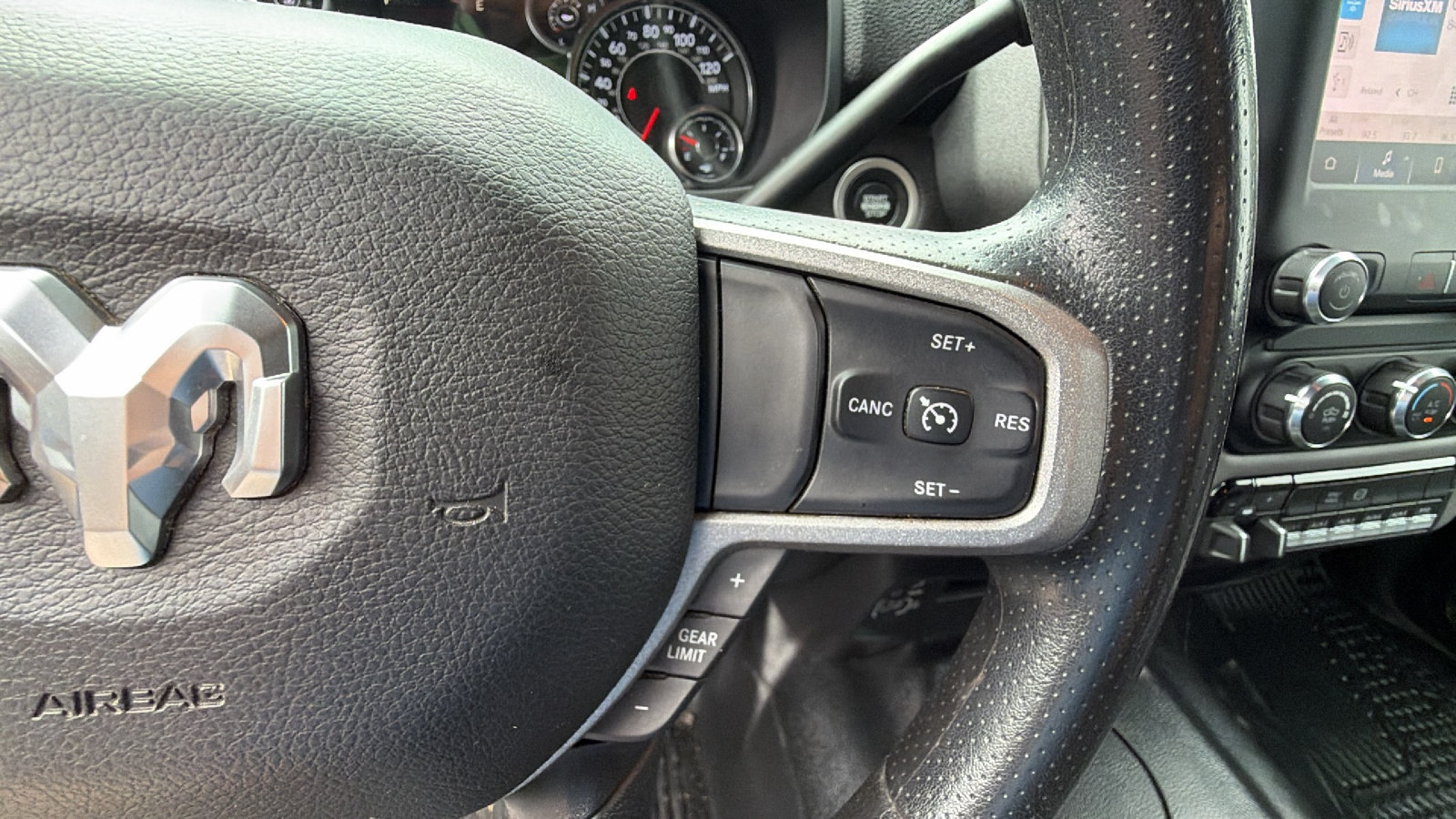 Used 2024 RAM 5500 Tradesman w/ Chrome Appearance Group AWD/4WD image 28