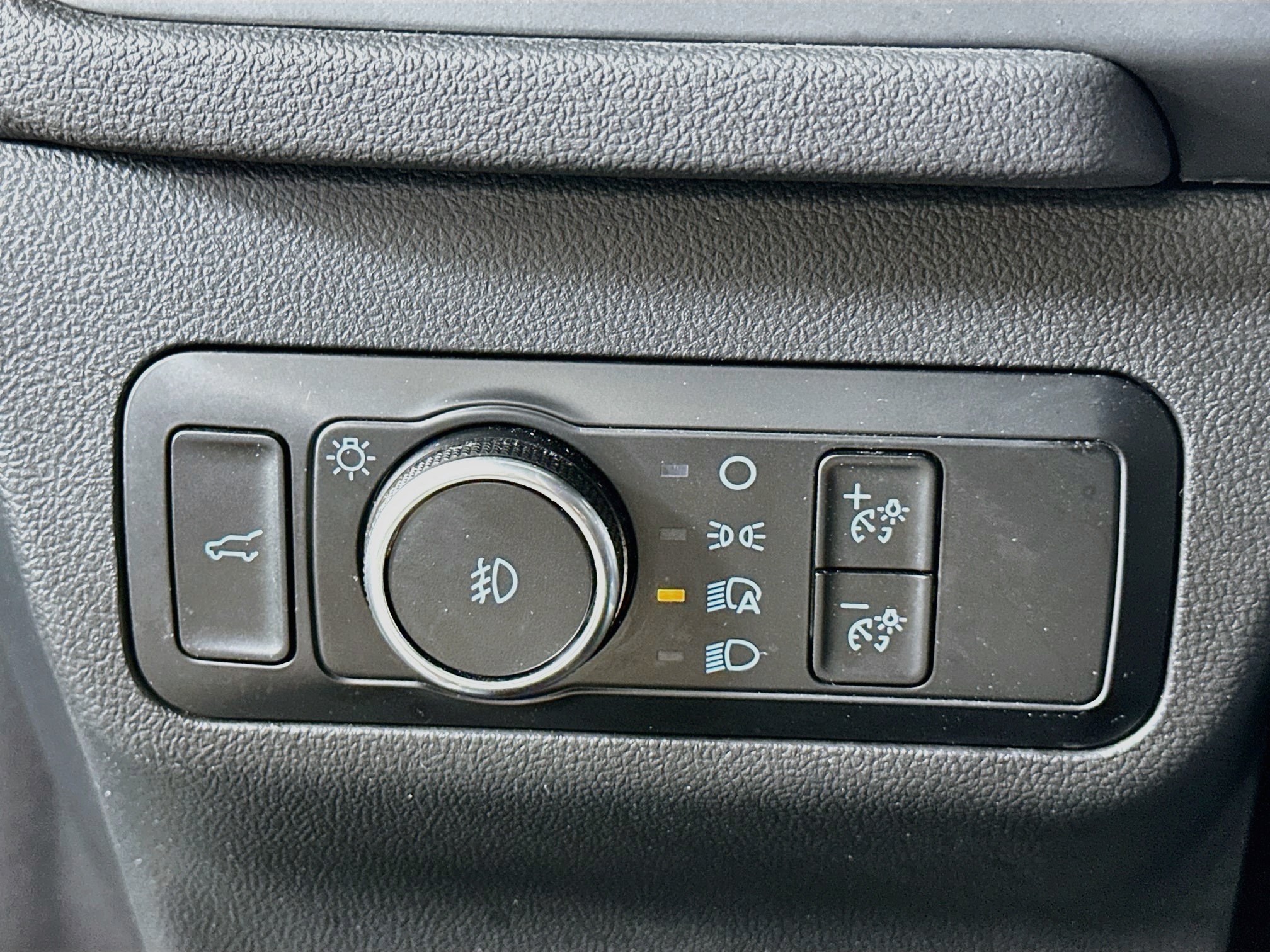 Used 2025 Ford Escape ST-Line Select AWD/4WD image 17