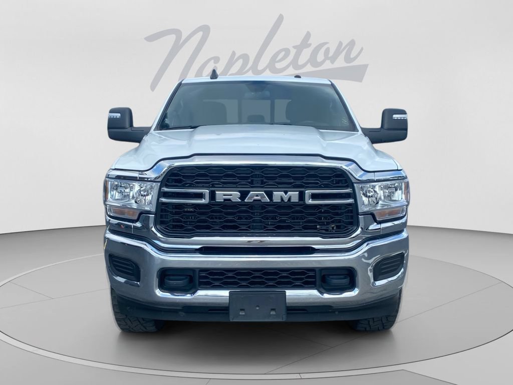Used 2024 RAM 3500 Tradesman w/ Chrome Appearance Group AWD/4WD image 9