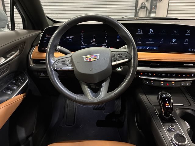 Certified 2024 Cadillac XT4 Premium Luxury w/ Technology Package FWD image 13