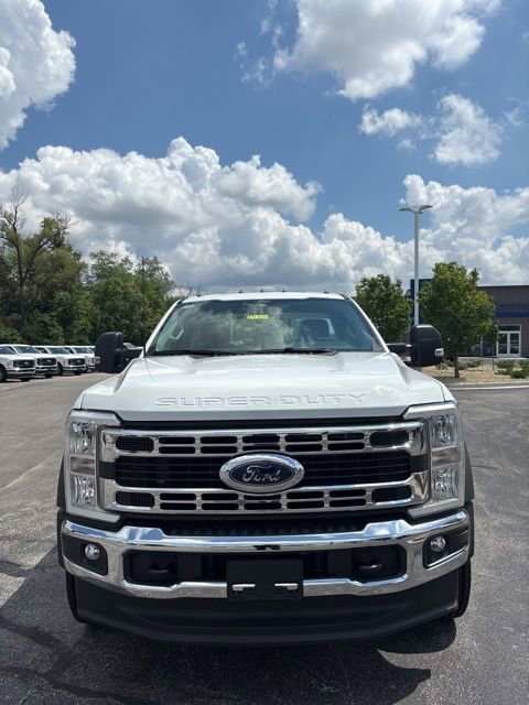 New 2025 Ford F550 4x4 Regular Cab Super Duty image 5