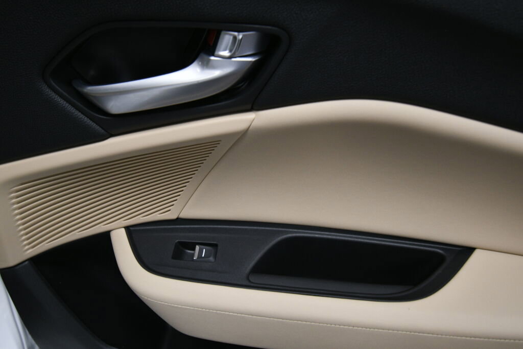 Used 2024 Acura TLX w/ Technology Package image 24