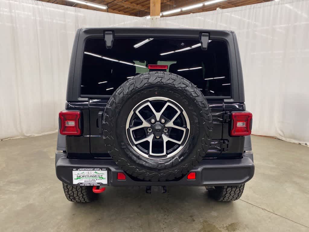 Used 2025 Jeep Wrangler Unlimited Rubicon AWD/4WD image 5