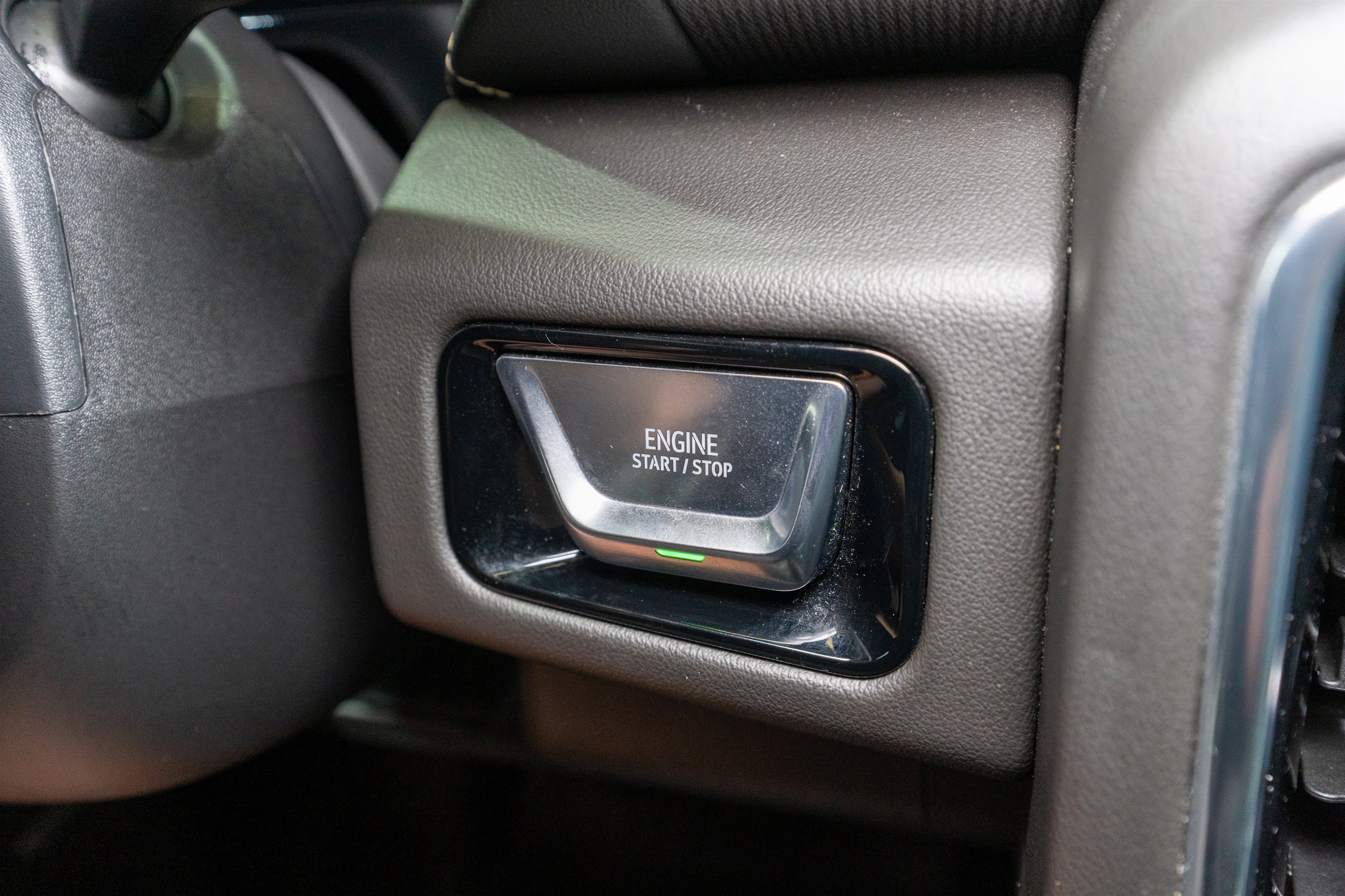 Used 2025 GMC Yukon Elevation AWD/4WD image 29