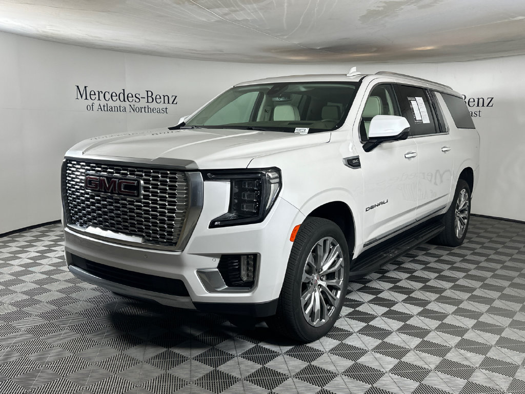 Used 2021 GMC Yukon XL Denali AWD/4WD image 3