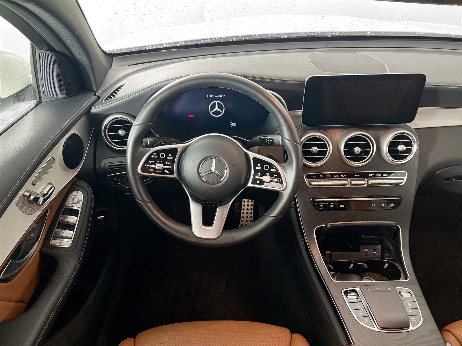 Used 2022 Mercedes-Benz GLC 300 4MATIC Coupe image 16