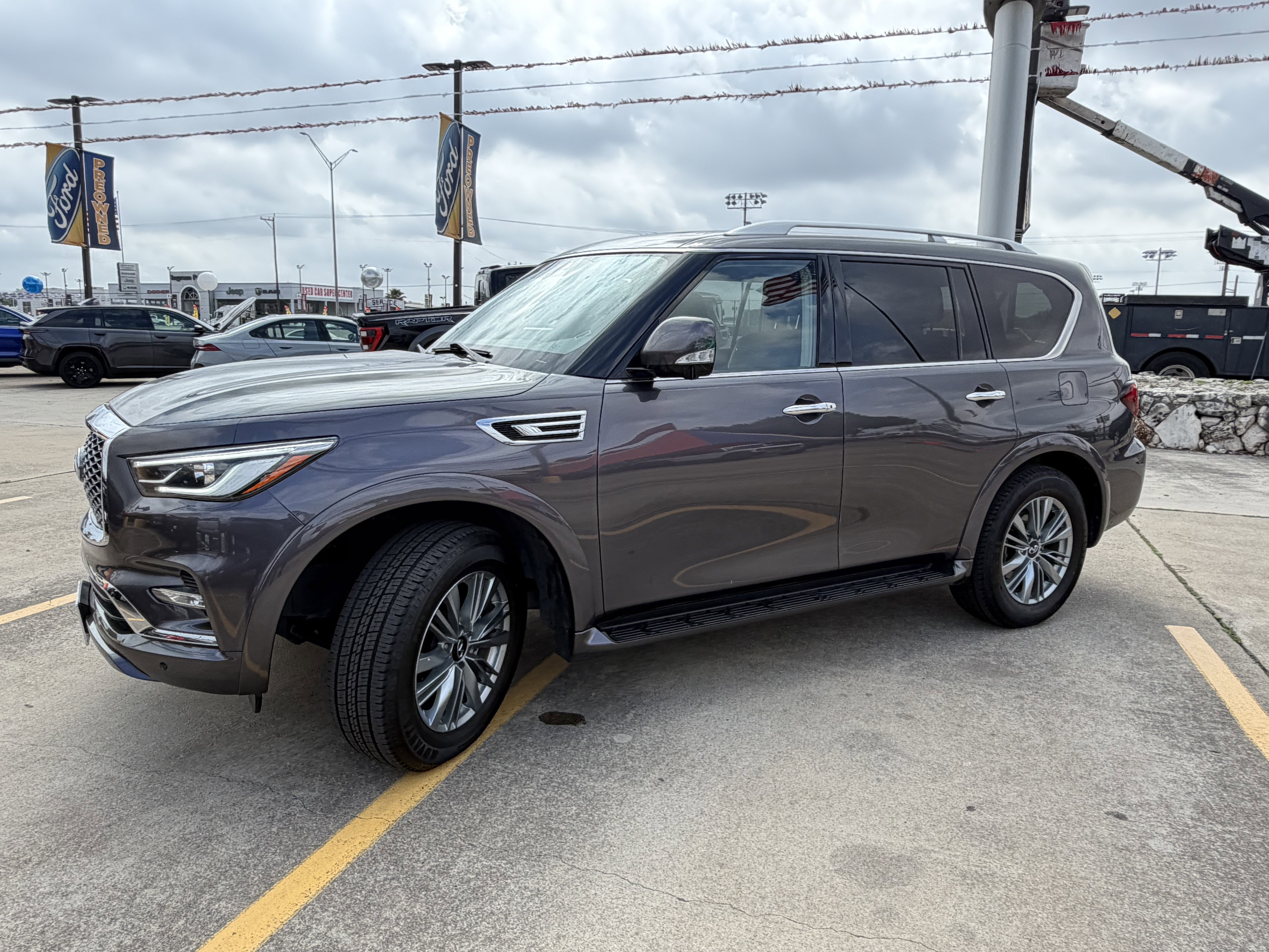 Used 2024 INFINITI QX80 Luxe AWD/4WD image 13