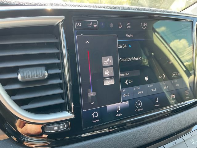 Used 2023 Chrysler Pacifica Touring-L FWD image 26