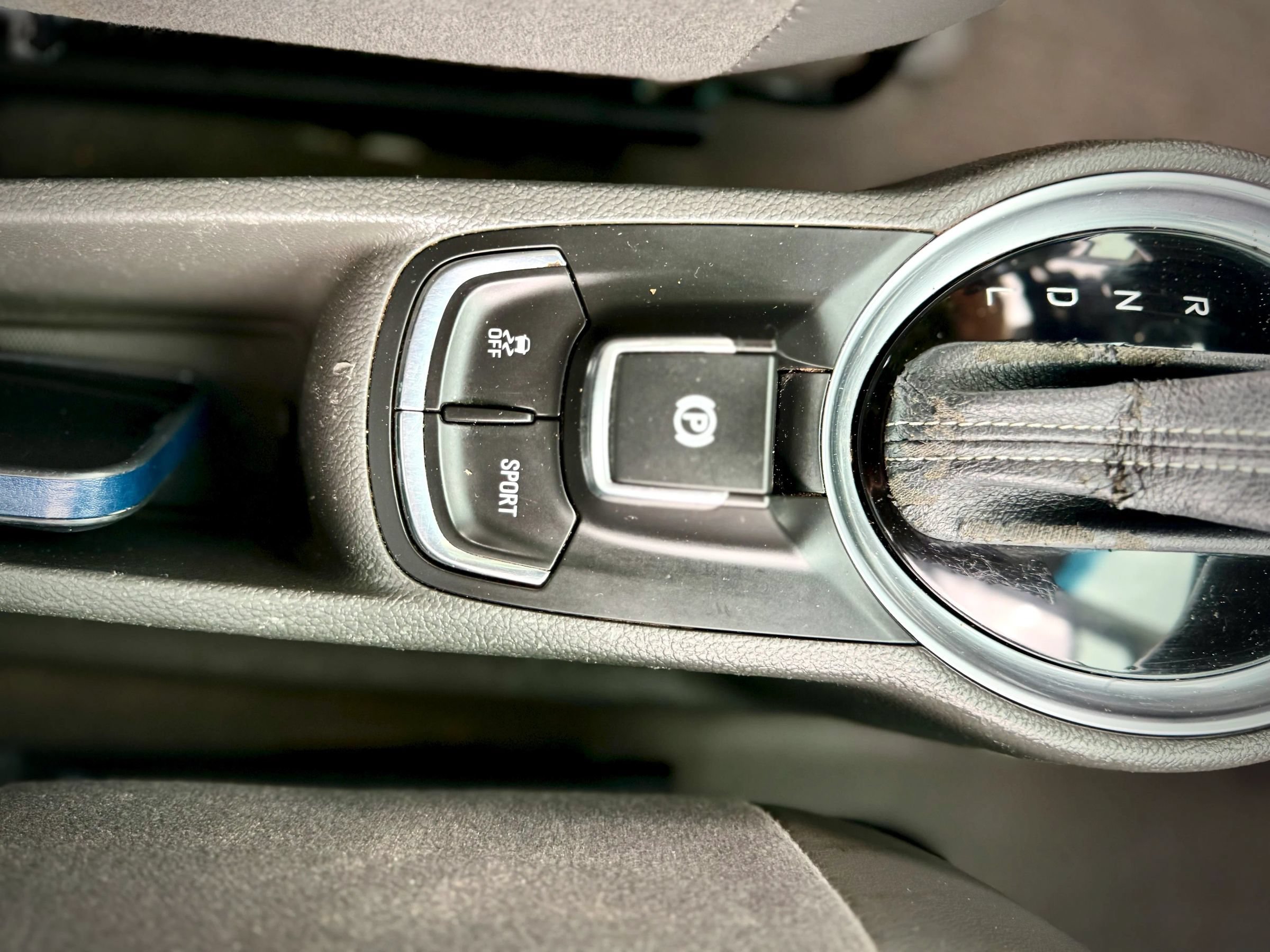 Used 2015 Chevrolet Spark LT FWD image 32