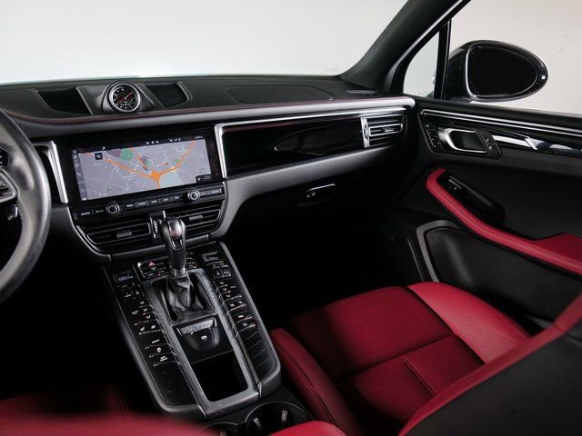 Certified 2020 Porsche Macan AWD/4WD image 19