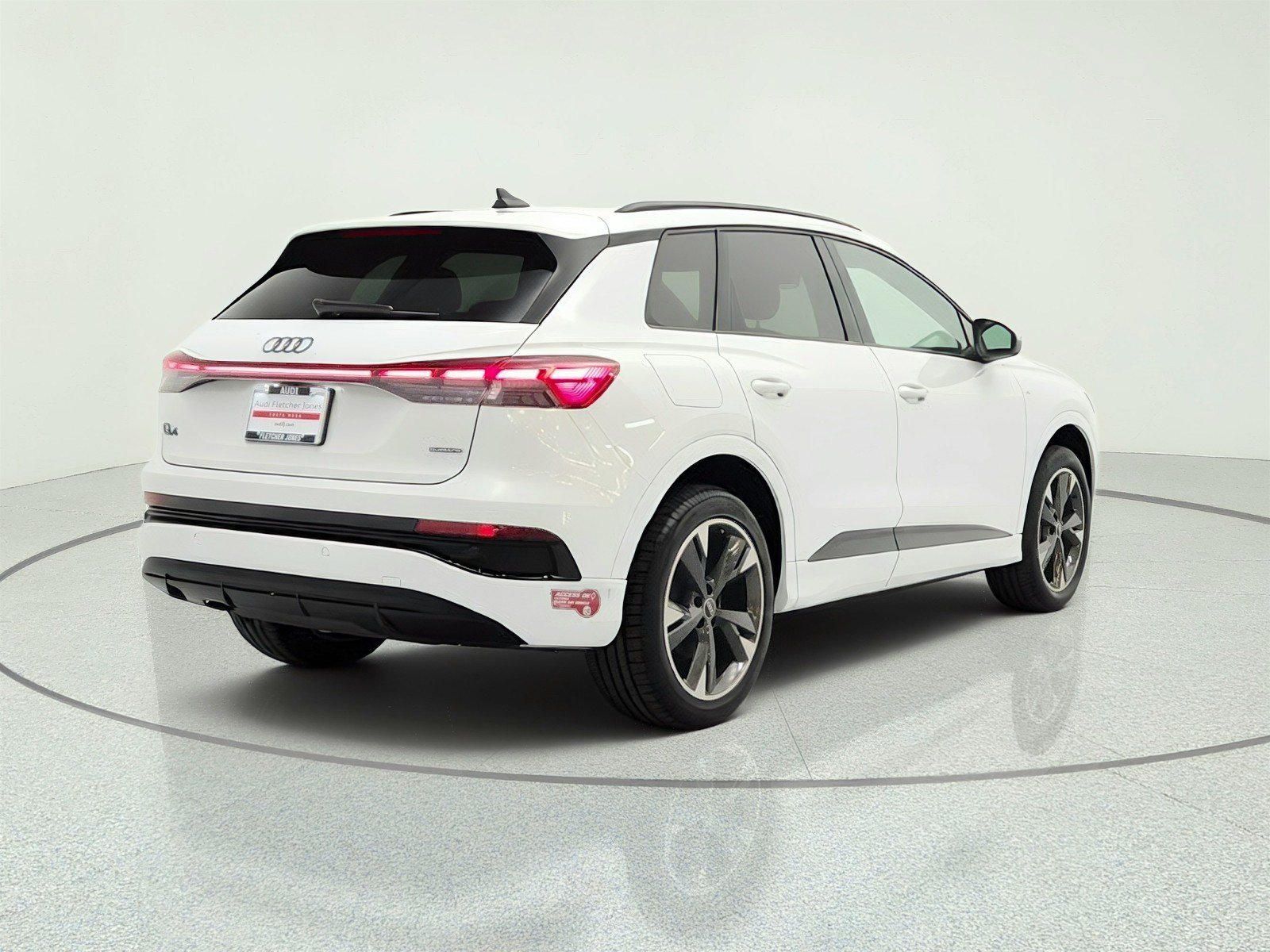 Used 2023 Audi Q4 e-tron Premium Plus w/ Premium Plus AWD/4WD image 5