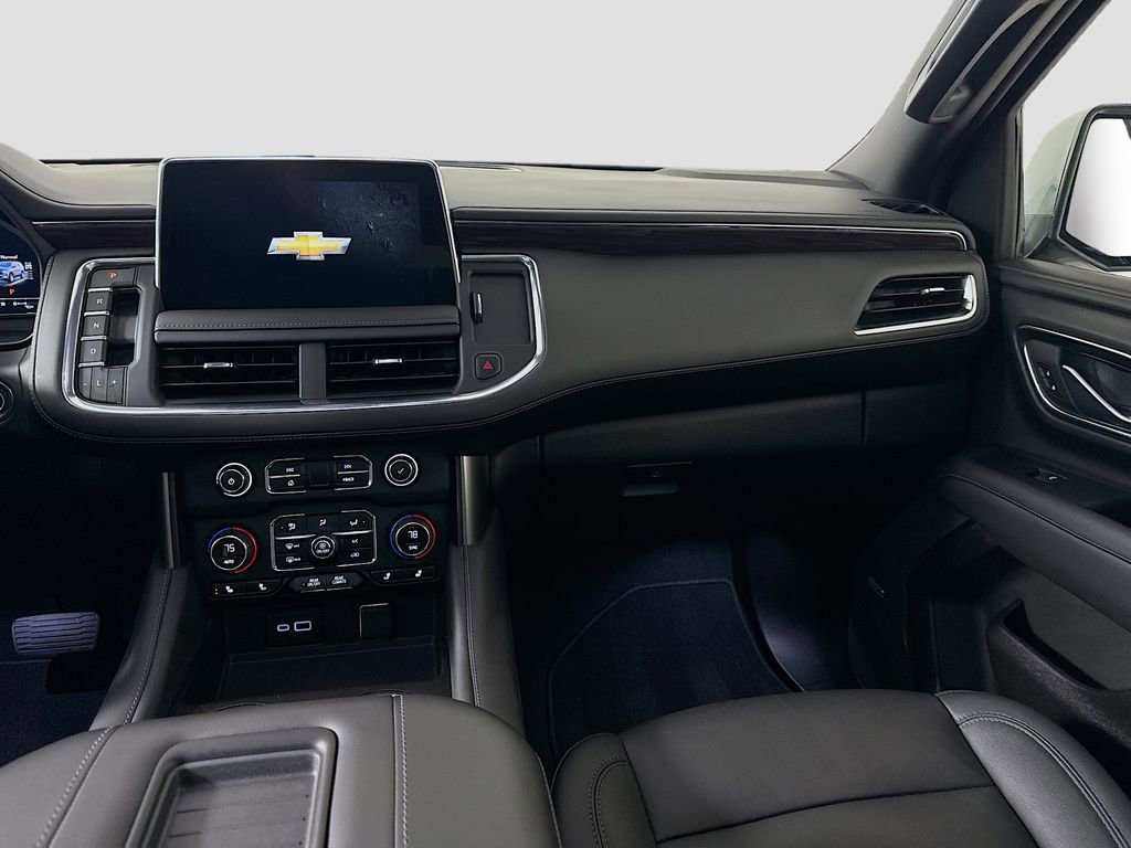 Used 2024 Chevrolet Suburban Z71 w/ Off-Road Capability Package image 23