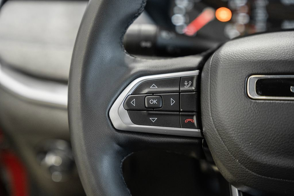 Certified 2025 Jeep Compass Latitude w/ Sun & Sound Group image 35