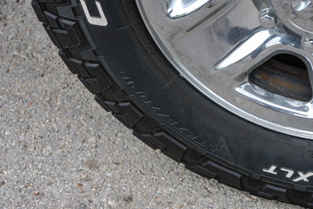 Used 2017 RAM 2500 Tradesman w/ Chrome Appearance Group image 64