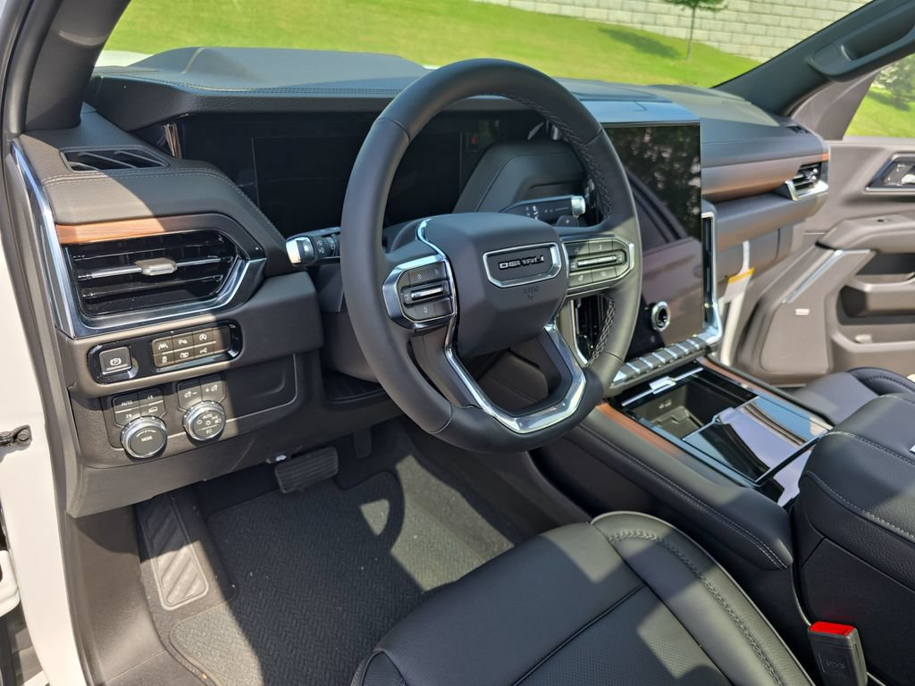 New 2026 GMC Yukon XL Denali w/ Sun & Power Step Package AWD/4WD image 17