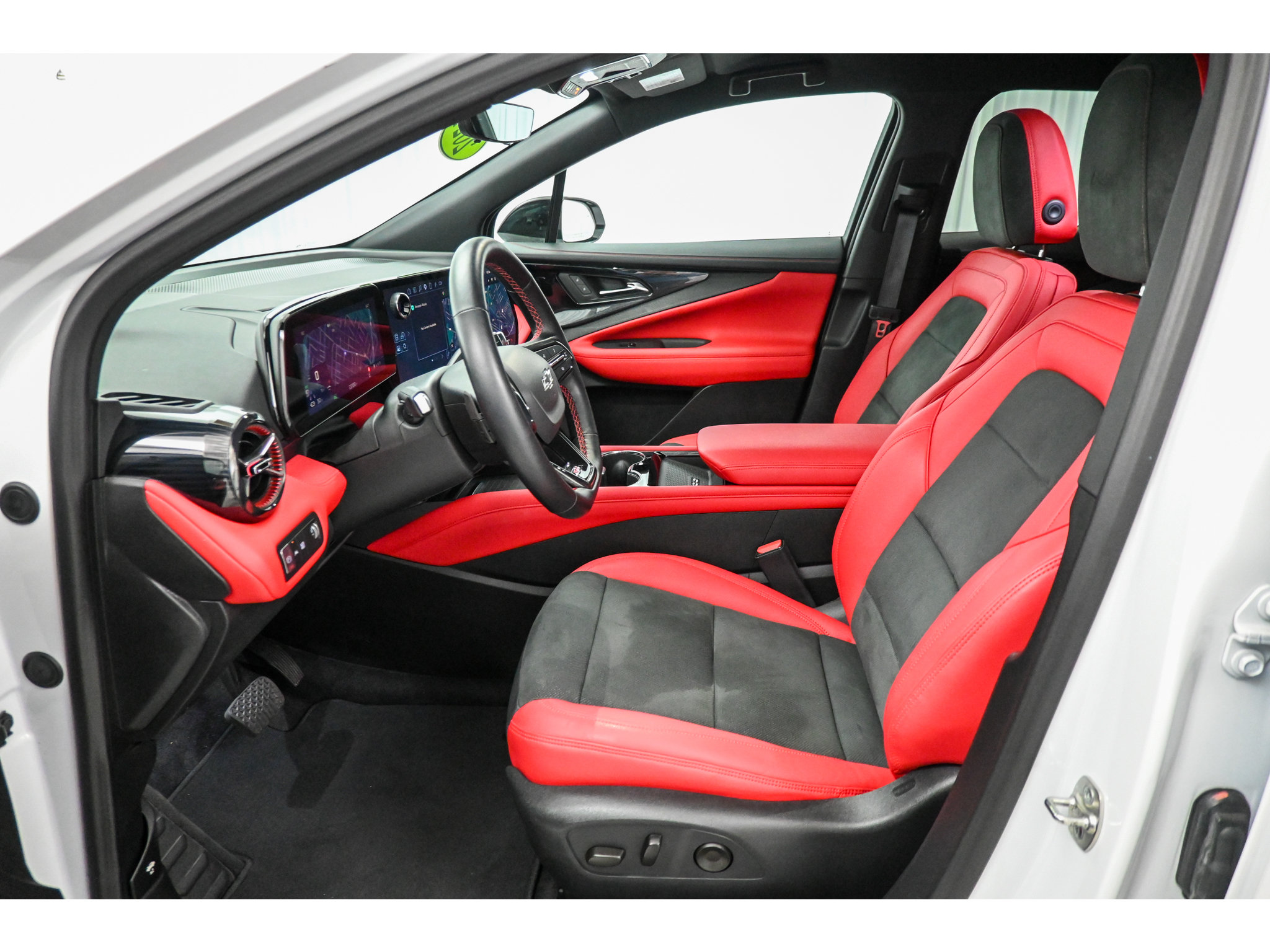 Used 2024 Chevrolet Blazer EV RS AWD/4WD image 32