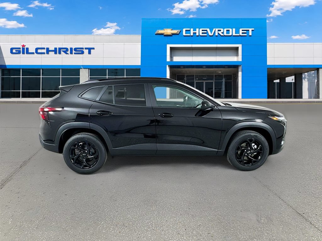 New 2026 Chevrolet Trax LT w/ Midnight Edition FWD image 9