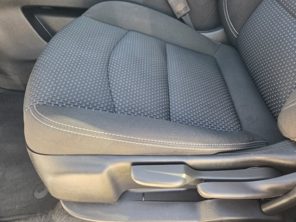 Used 2022 GMC Terrain SLE FWD image 21