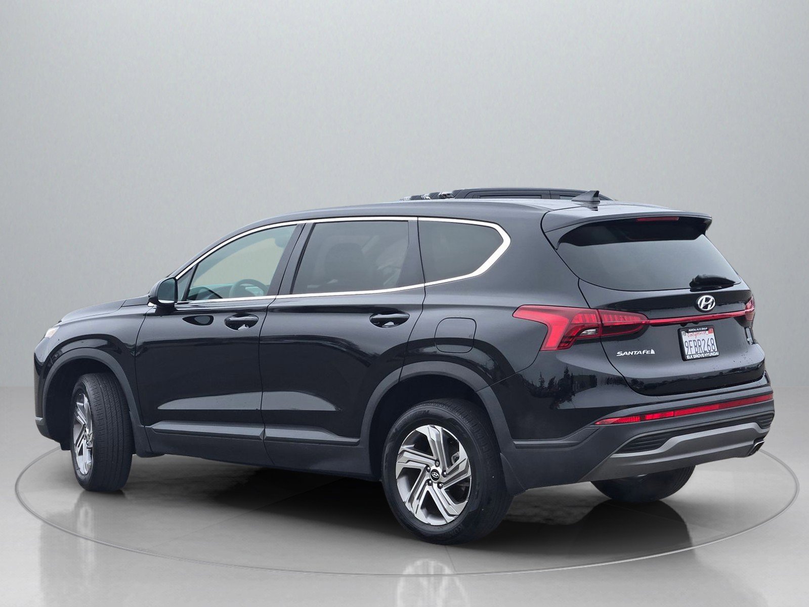 Certified 2023 Hyundai Santa Fe SE image 5