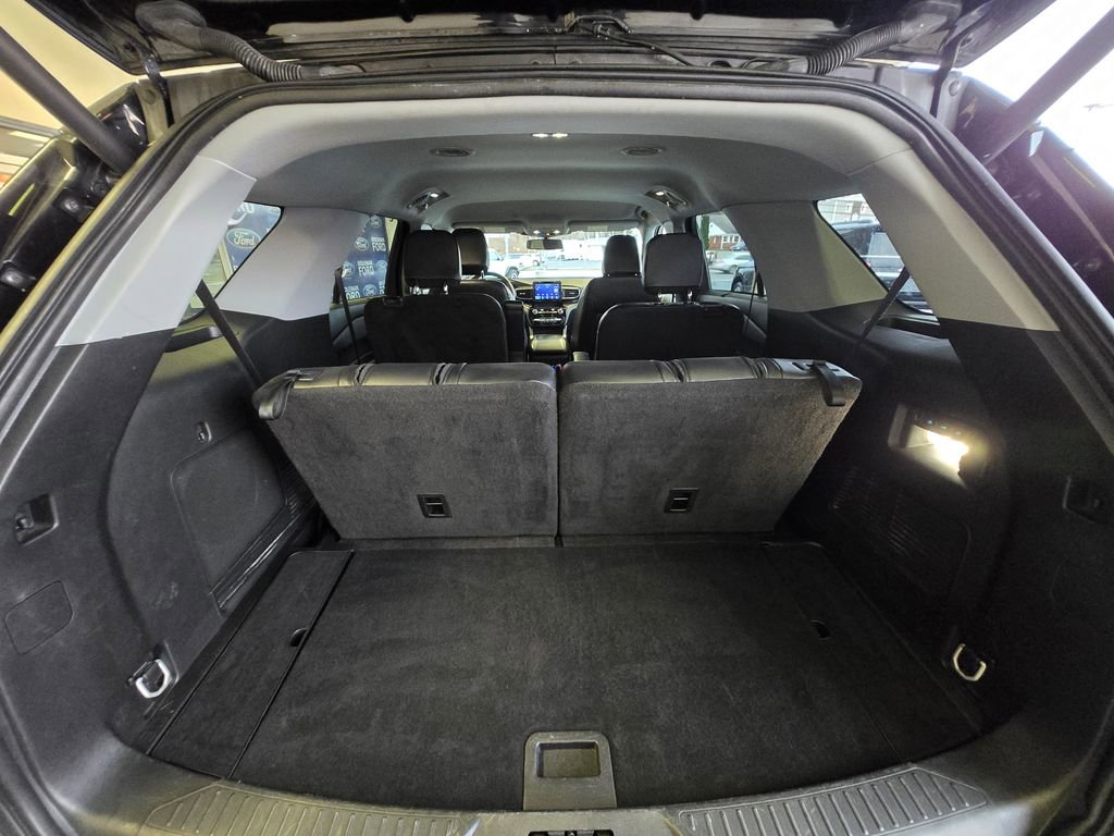 Used 2023 Ford Explorer Limited w/ Equipment Group 301A image 9