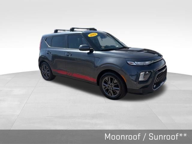 Used 2021 Kia Soul EX image 2