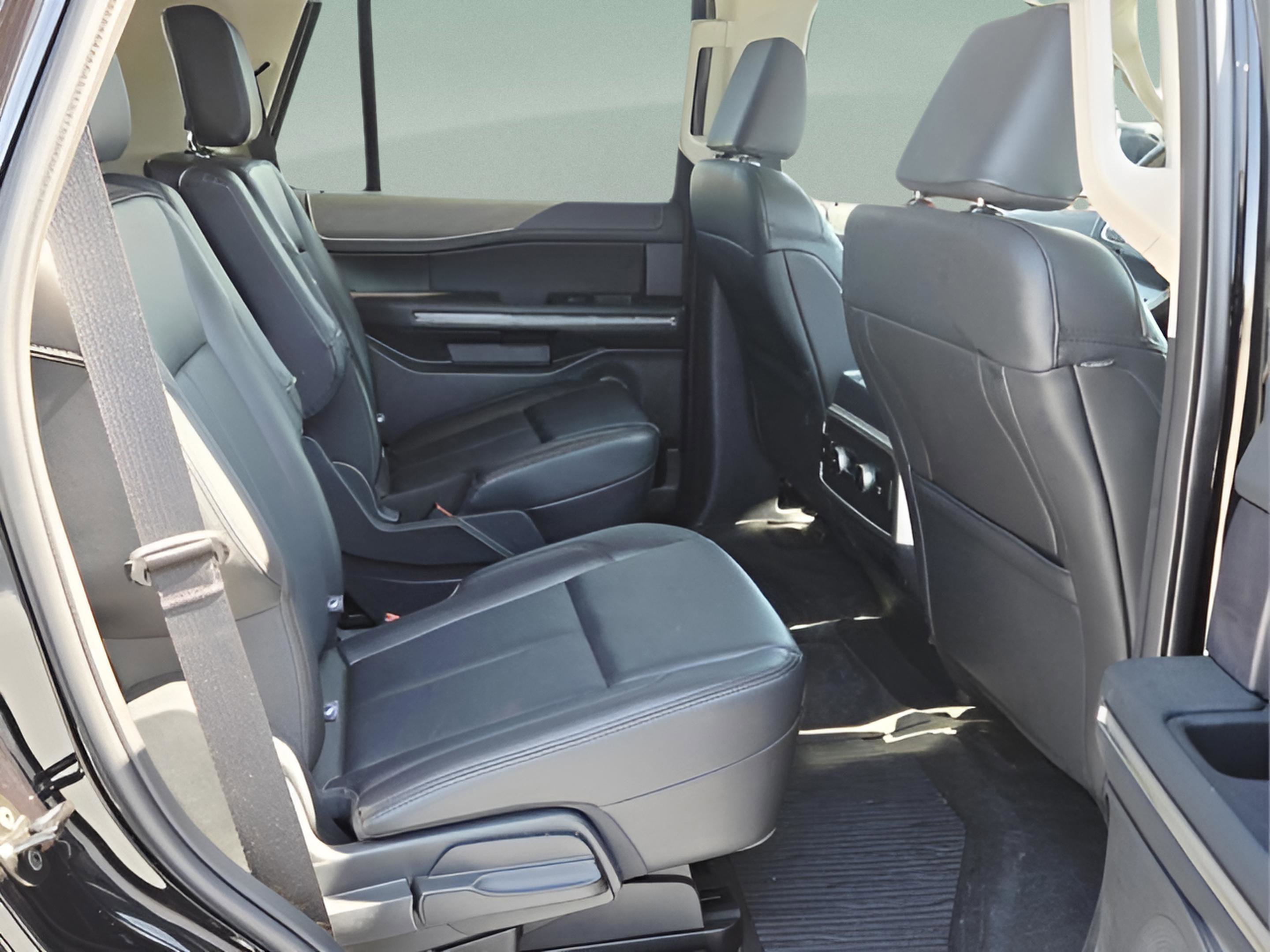 Used 2024 Ford Expedition XLT RWD image 10