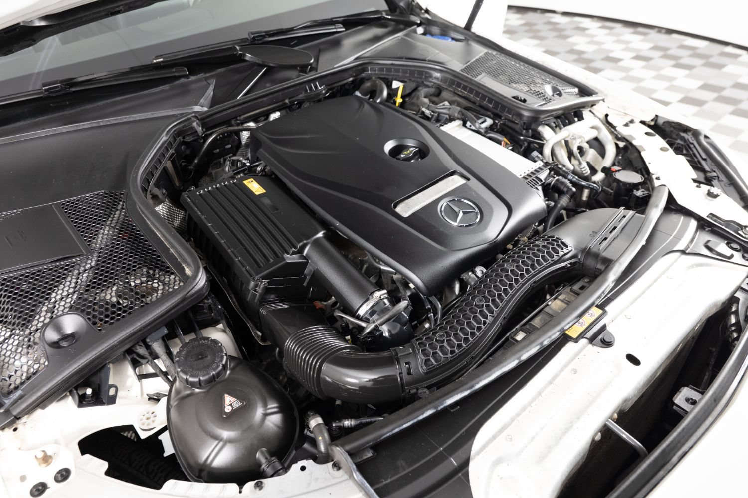 Used 2018 Mercedes-Benz C 300 4MATIC Sedan w/ Premium Package image 39