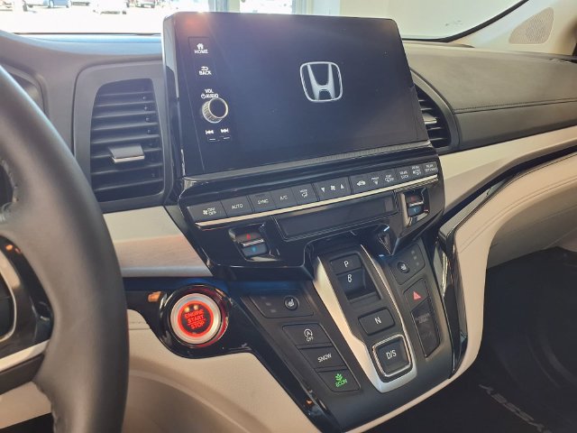 Certified 2025 Honda Odyssey Touring image 10