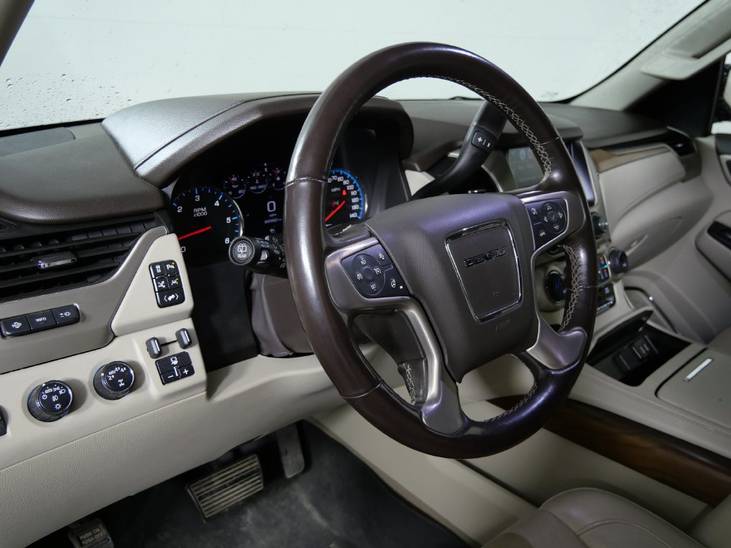 Used 2020 GMC Yukon Denali w/ Denali Ultimate Package AWD/4WD image 11