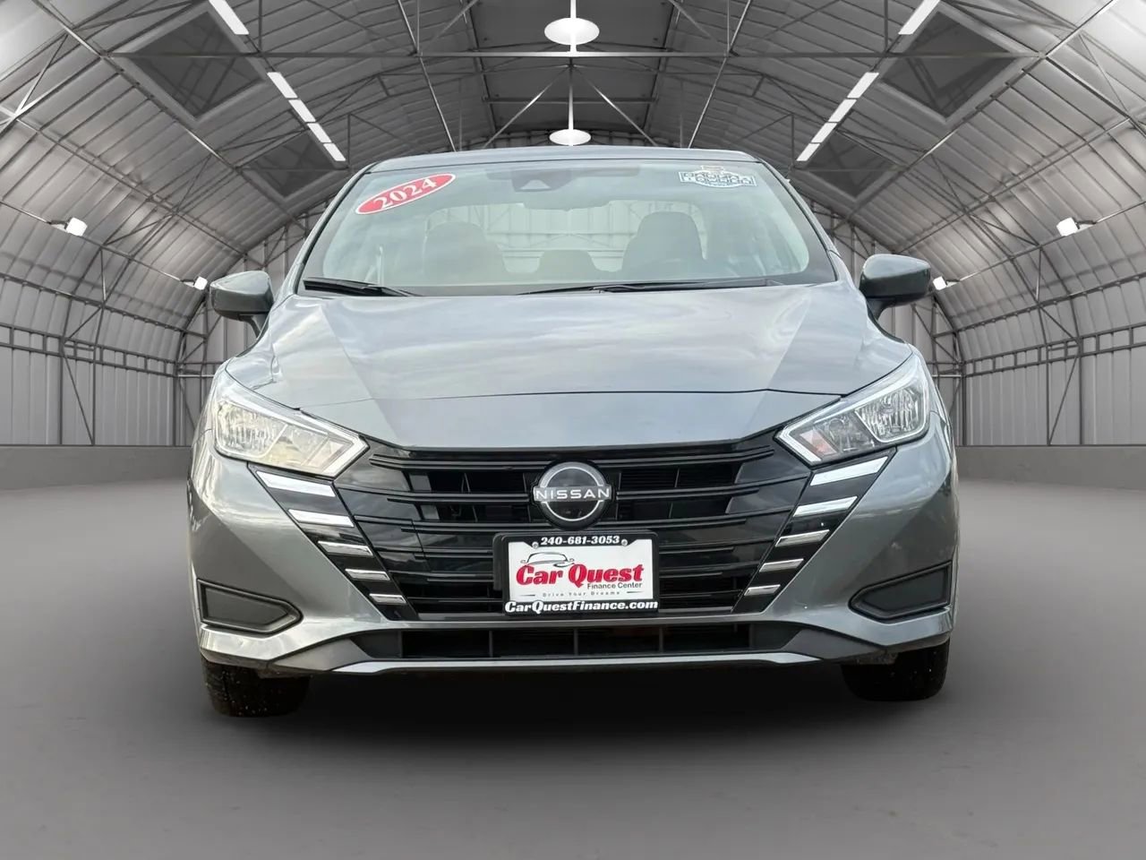 Used 2024 Nissan Versa SV FWD image 2