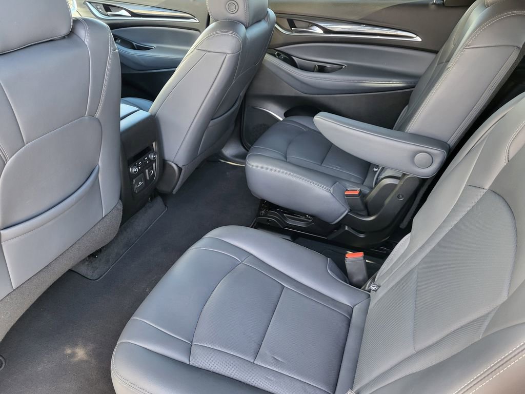 Used 2024 Buick Enclave Premium image 19