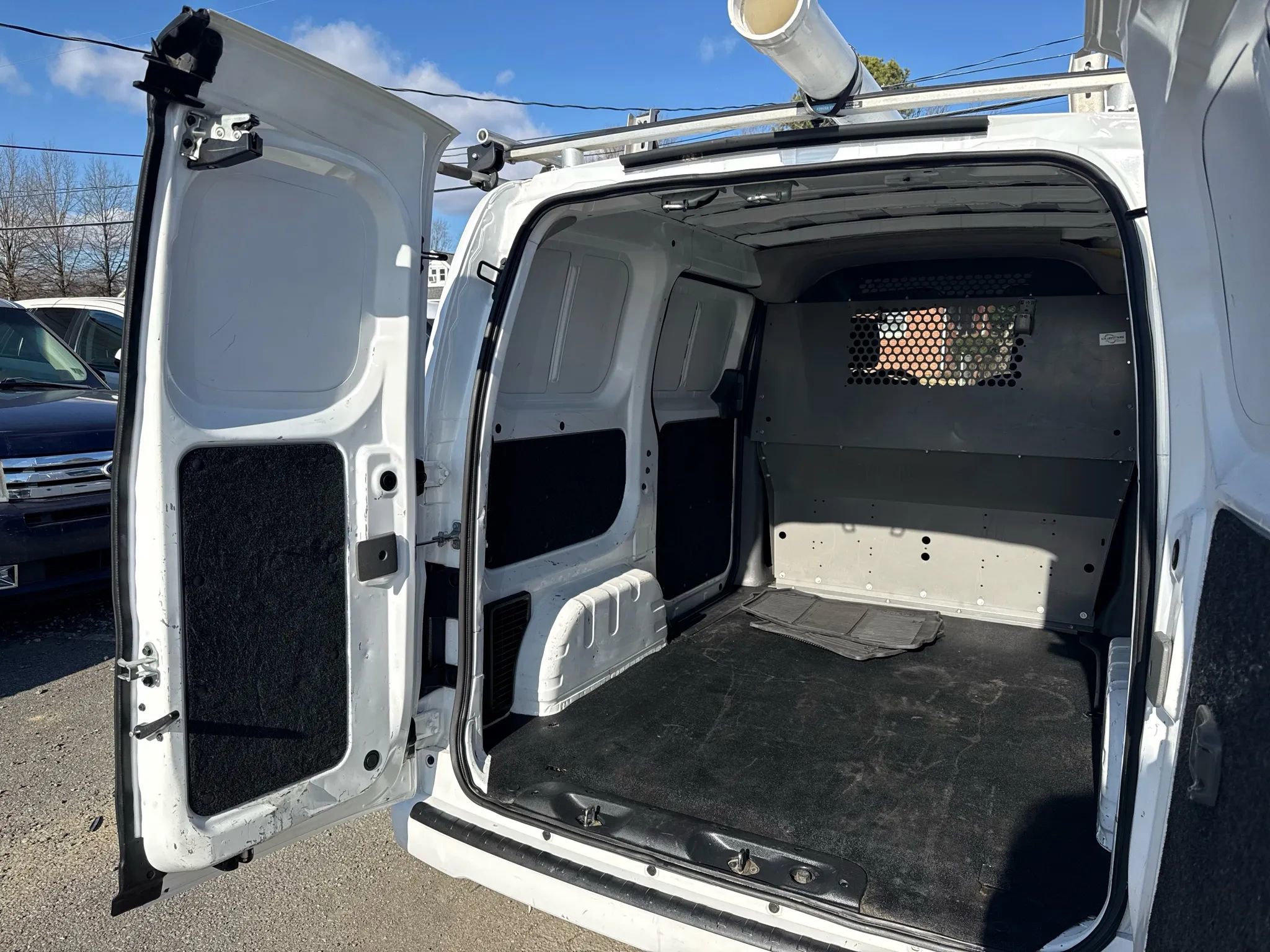 Used 2019 Nissan NV200 SV w/ Navigation Package image 50