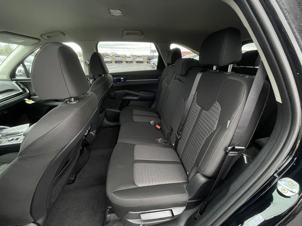 New 2026 Kia Sorento LX FWD image 24