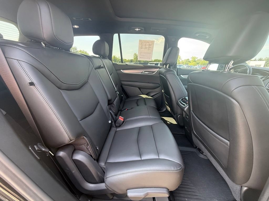 Certified 2024 Cadillac XT6 Luxury w/ LPO, Floor Liner Package AWD/4WD image 34
